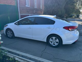 2017 Kia Forte II Рестайлинг, белый, 1350000 рублей, вид 3