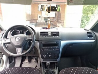 2014 Skoda Yeti I Рестайлинг, белый, 1150000 рублей, вид 5