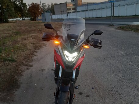 2021 Honda NC 750X, красный, 1025008 рублей, вид 2