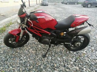 2011 Ducati Monster 796, красный, 550000 рублей, вид 2