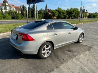 2011 Volvo S60 II, серебристый, 1400001 рублей, вид 5