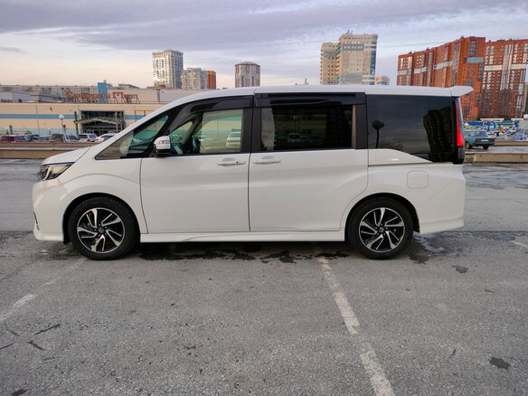 2020 Honda Stepwgn V Рестайлинг, белый, 3075000 рублей - вид 8