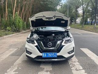 2023 Nissan X-Trail III Рестайлинг, белый, 1750000 рублей, вид 3