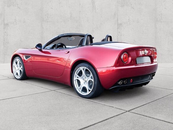 2010 Alfa Romeo 8C Competizione, красный - вид 4