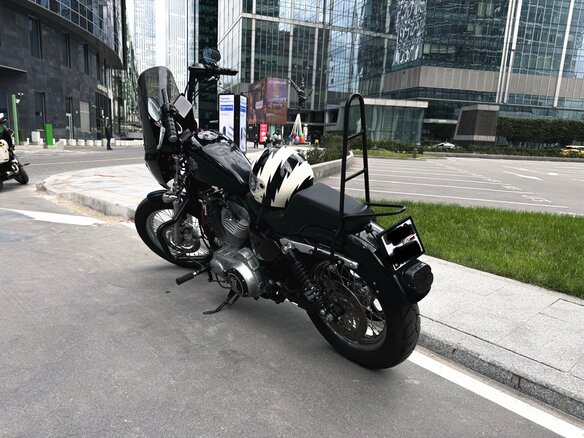2009 Harley-Davidson Sportster 883, чёрный, 690000 рублей - вид 2