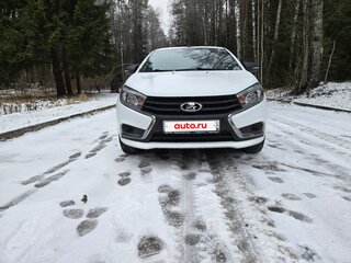 2020 Lada (ВАЗ) Vesta I, белый, 900000 рублей, вид 1