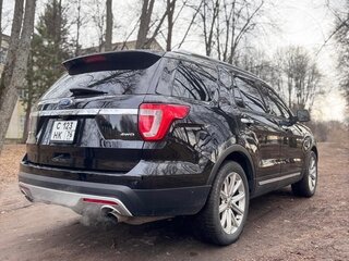2017 Ford Explorer V Рестайлинг, чёрный, 2150000 рублей, вид 2