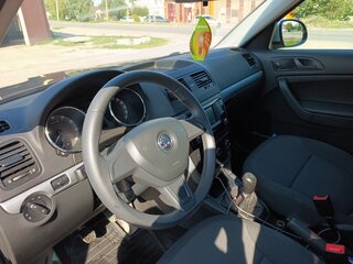 2015 Skoda Yeti I Рестайлинг, коричневый, 1100000 рублей, вид 5