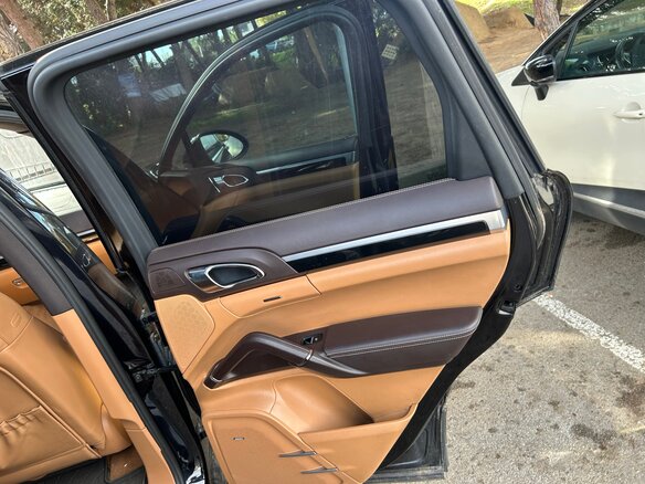 2011 Porsche Cayenne S II (958), чёрный, 1900000 рублей - вид 25