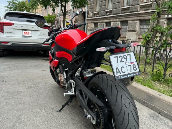 2022 BMW S 1000 R, красный, 2000000 рублей - вид 3