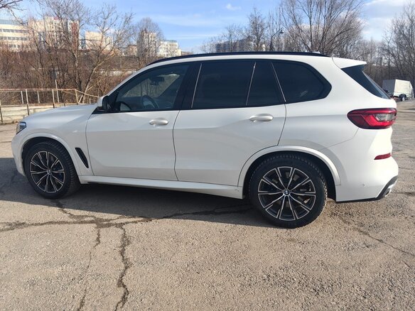 2019 BMW X5 30d IV (G05/G18), белый, 6600000 рублей - вид 10