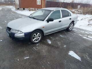 1996 Mitsubishi Carisma I, серебристый, 155000 рублей, вид 2