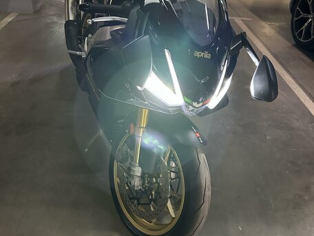 2022 Aprilia RSV4, чёрный, 2400000 рублей, вид 2