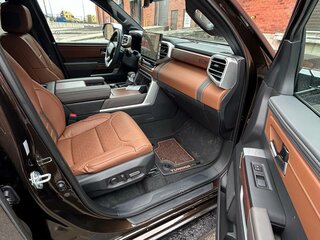 2024 Toyota Tundra CrewMax III, коричневый, 10018767 рублей, вид 5