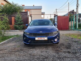 2021 Kia K5 III, синий, 2850000 рублей, вид 2