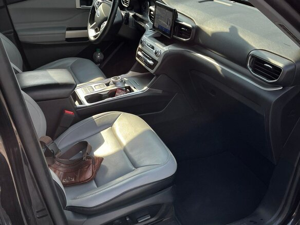 2021 Ford Explorer VI, чёрный, 2700000 рублей - вид 8