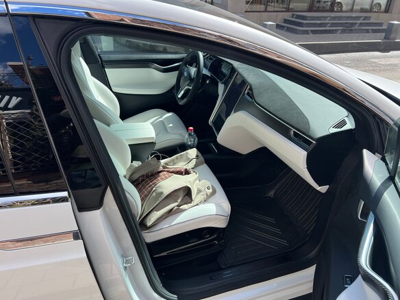 2016 Tesla Model X P90D I, белый, 3750000 рублей - вид 4
