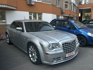 2008 Chrysler 300C SRT8 I, серебристый, 2000000 рублей, вид 1