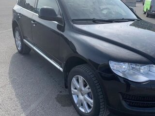 2007 Volkswagen Touareg I Рестайлинг, чёрный, 1305000 рублей, вид 2