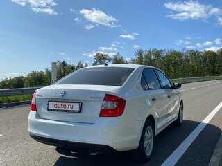 2015 Skoda Rapid I, белый, 910000 рублей, вид 3