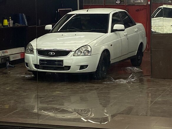 2012 Lada (ВАЗ) Priora I, белый, 435000 рублей - вид 2