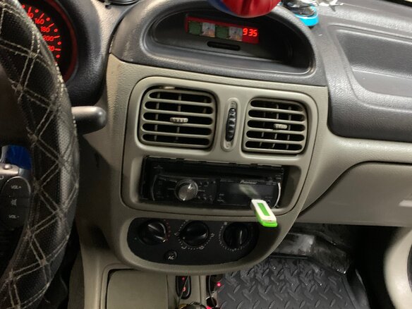 2003 Renault Symbol I Рестайлинг, серый, 300000 рублей - вид 12