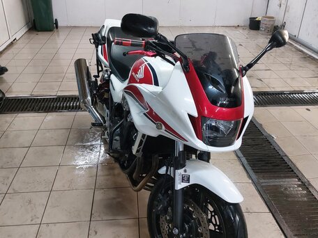 2010 Honda CB 1300, красный, 815000 рублей, вид 1