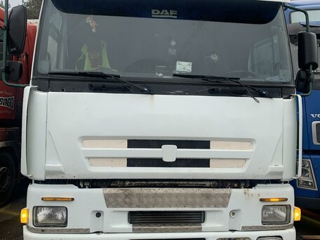 2000 DAF CF-series, белый, 700000 рублей, вид 3