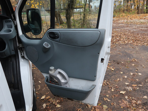 2010 Ford Transit, белый, 1100000 рублей - вид 27