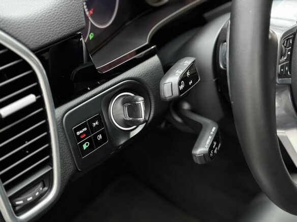 2020 Porsche Cayenne Coupé III, серый - вид 8