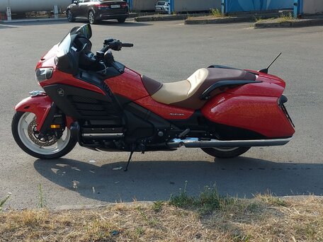 2013 Honda GL 1800 Gold Wing, красный, 1450000 рублей, вид 4