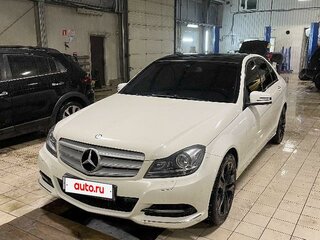 2011 Mercedes-Benz C-Класс 300 III (W204) Рестайлинг, белый, 1830000 рублей, вид 2