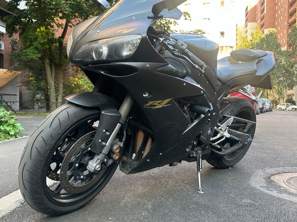 2005 Yamaha YZF-R1, чёрный, 650000 рублей - вид 2