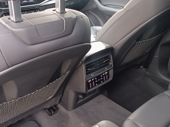2021 Audi Q7 45 TFSI II (4M) Рестайлинг, белый, 6200000 рублей - вид 6