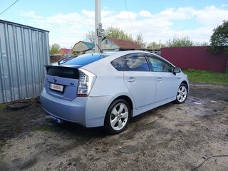 2010 Toyota Prius III (XW30), голубой, 930000 рублей, вид 4