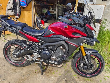 2015 Yamaha MT-09 Tracer (FJ-09), красный, 600000 рублей, вид 1
