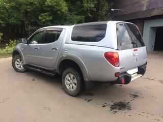 2011 Mitsubishi L200 IV, серебристый, 1050000 рублей, вид 3