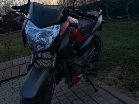 2023 Bajaj Pulsar NS 125, красный, 180000 рублей, вид 1