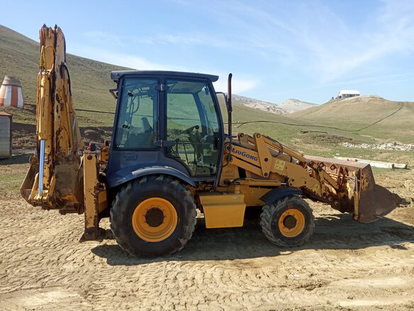 2012 LiuGong 777A, жёлтый, 3300000 рублей