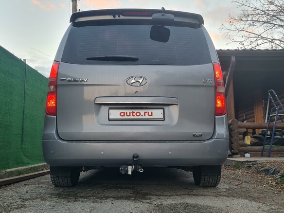 2011 Hyundai Grand Starex, серый, 1790000 рублей - вид 4