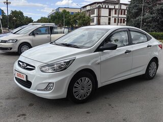 2013 Hyundai Solaris I, белый, 1000000 рублей, вид 1