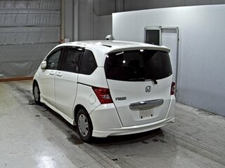 2009 Honda Freed I, белый, 730000 рублей, вид 4