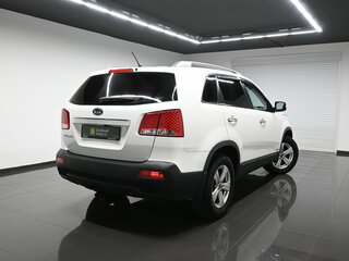 2011 Kia Sorento II, белый, 1325000 рублей, вид 2