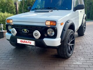 2016 Lada (ВАЗ) 2121 (4x4) I Рестайлинг, белый, 850000 рублей, вид 1