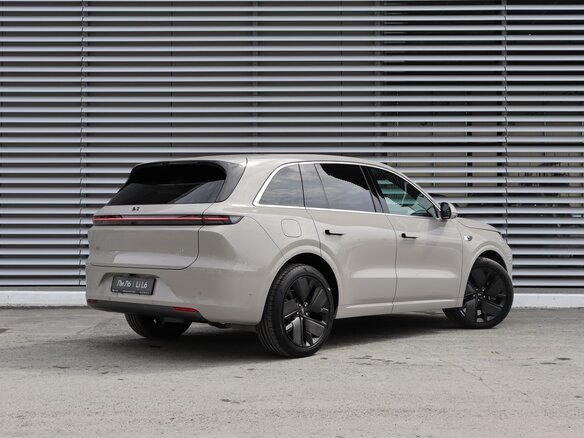 2025 Li Auto (Lixiang) L6 I, серый, 6890000 рублей - вид 4