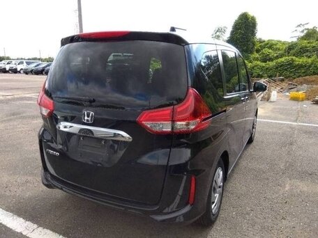 2023 Honda Freed II Рестайлинг, чёрный, 1500000 рублей, вид 2