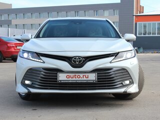 2021 Toyota Camry VIII (XV70), белый, 2800000 рублей, вид 2