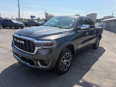 2026 Ram 1500 Crew Cab V Рестайлинг, серый, 12199999 рублей, вид 3