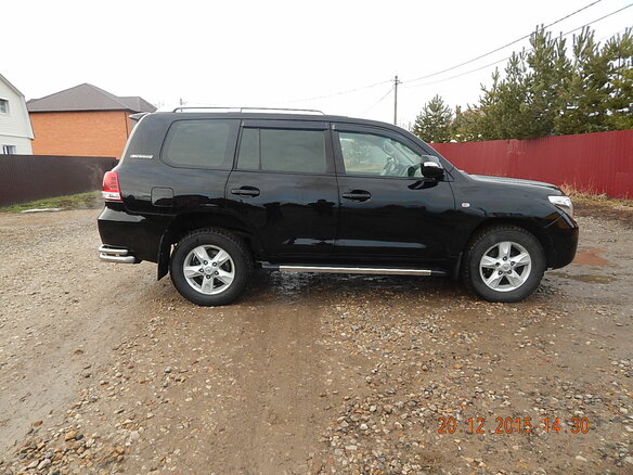 2011 Toyota Land Cruiser 200 Series, чёрный - вид 3