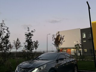 2011 Hyundai Sonata VI (YF), серый, 1500000 рублей, вид 4